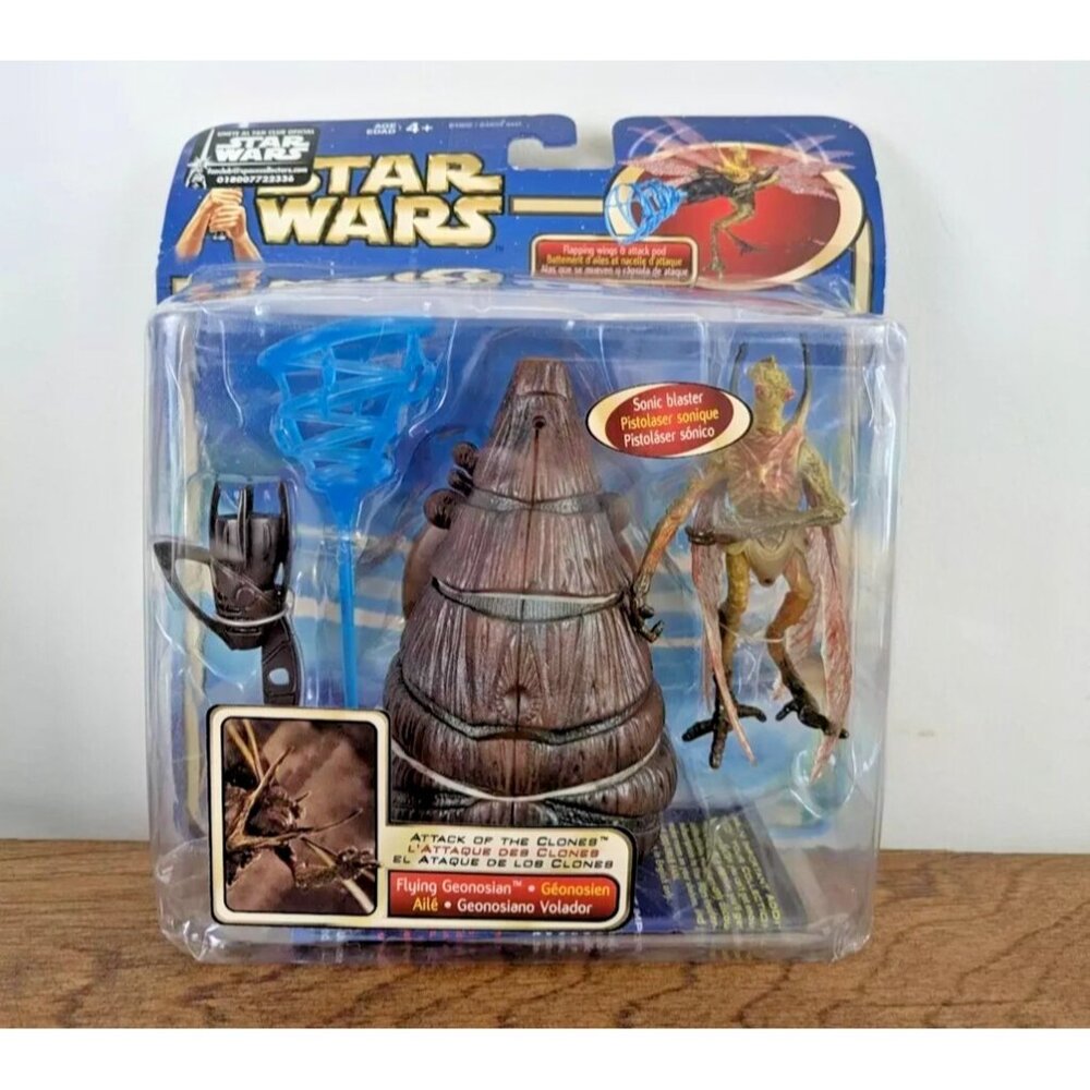 Star Wars Attack of the Clones Flying Geonosian Deluxe Figure Hasbro 2002